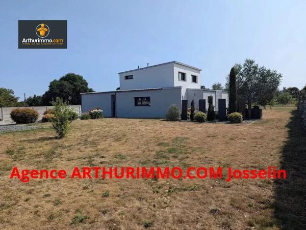 Vente                                                      Maison
                        
                     6 pièces                      142 m2                     à Josselin