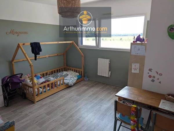 Vente                                                      Maison
                        
                     6 pièces                      142 m2                     à Josselin