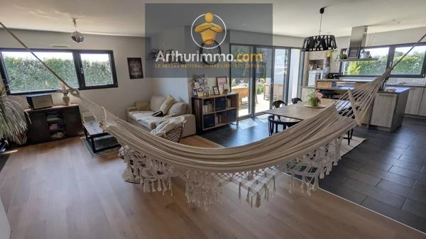 Vente                                                      Maison
                        
                     6 pièces                      142 m2                     à Josselin