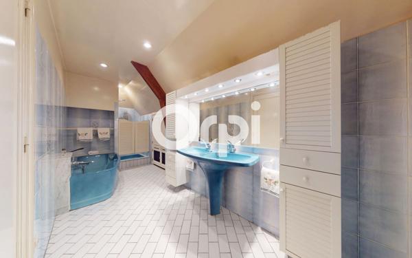 Maison à vendre    8 pièces • 230 m2 Soissons