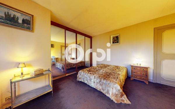 Maison à vendre    8 pièces • 230 m2 Soissons