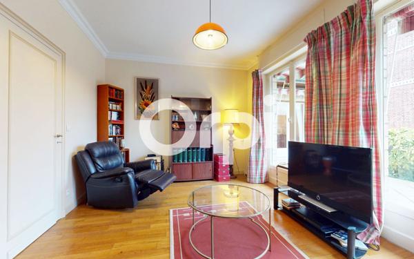 Maison à vendre    8 pièces • 230 m2 Soissons