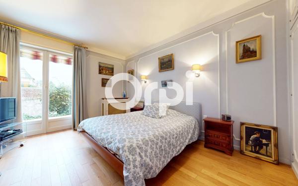 Maison à vendre    8 pièces • 230 m2 Soissons