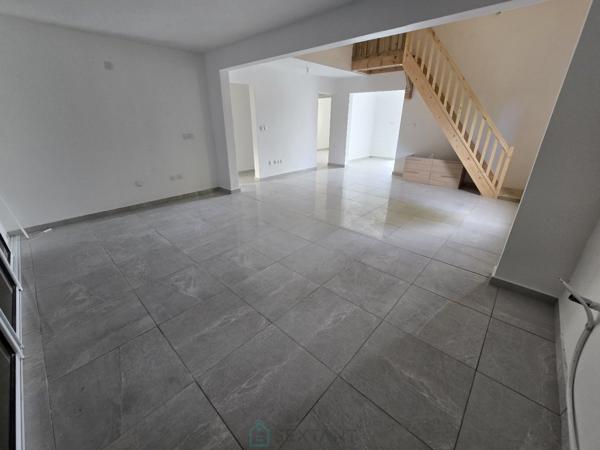 Villa T5 sis à Capesterre-Belle-Eau.