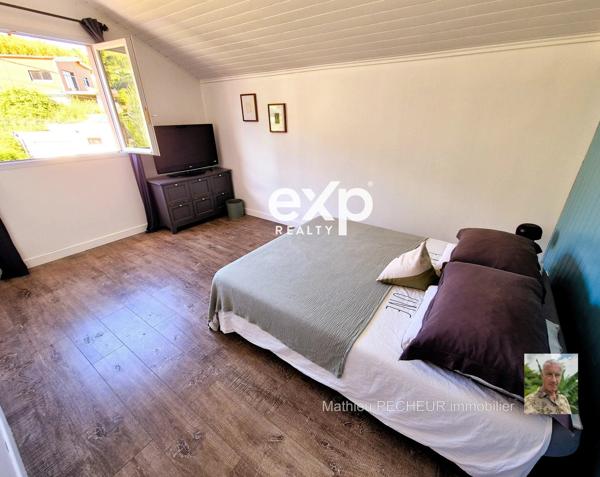 LA POSSESSION / DOS D'ANE / GRANDE MAISON AVEC POTENTIEL