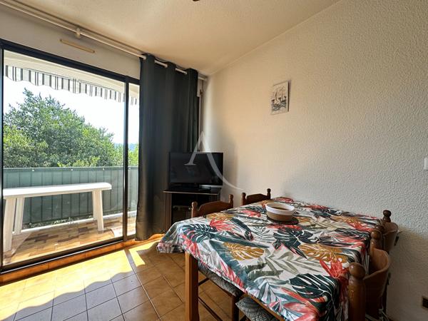 APPARTEMENT TYPE 2 AVEC CLIMATISATION BALCON PARKING ASCENSEUR