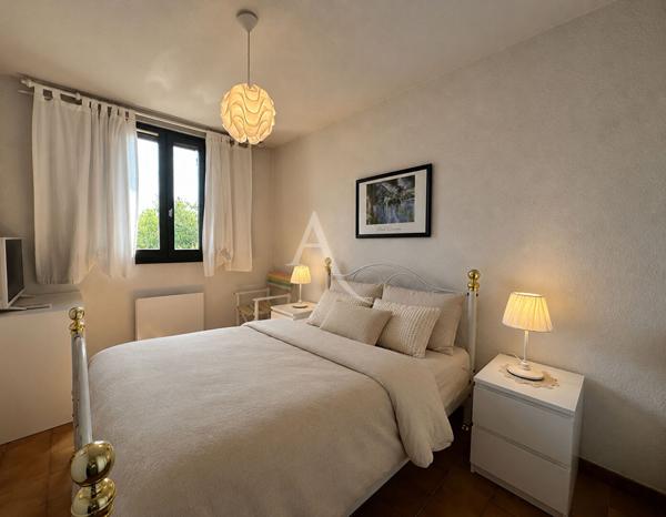 APPARTEMENT TYPE 2 AVEC CLIMATISATION BALCON PARKING ASCENSEUR