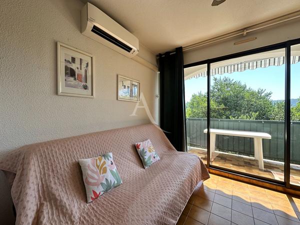 APPARTEMENT TYPE 2 AVEC CLIMATISATION BALCON PARKING ASCENSEUR