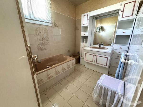 Maison à vendre  6 pièces - 141,80 m 2   MIREVAL  - 34
