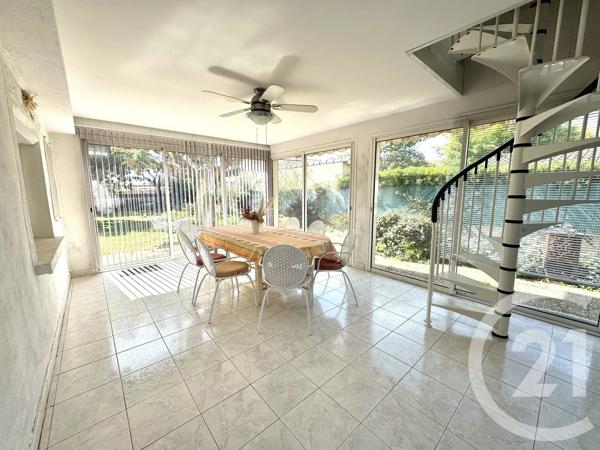 Maison à vendre  6 pièces - 141,80 m 2   MIREVAL  - 34