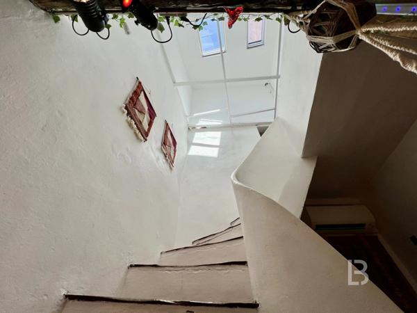 Maison de ville au cœur du Vieil Antibes – Charme et authenticité