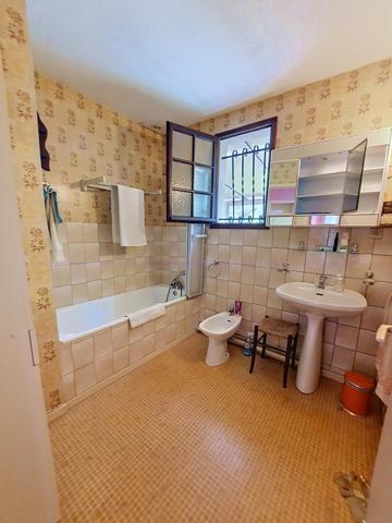Grande maison T6 avec grand jardin