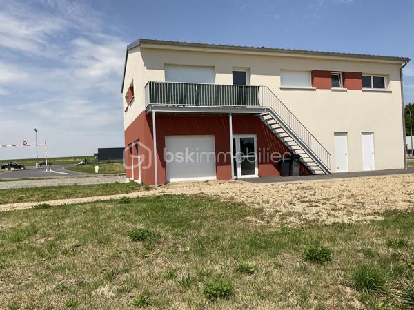 Local d activites de 279 m²