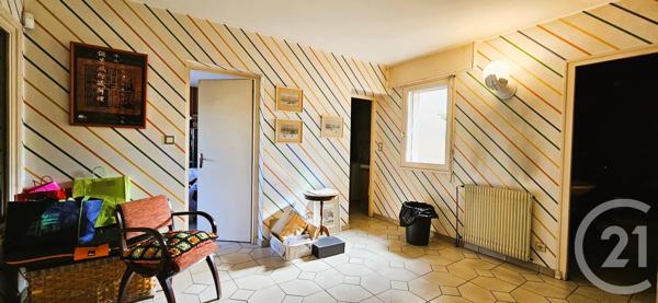 Maison à vendre  8 pièces - 300 m 2   MONTLUCON  - 03