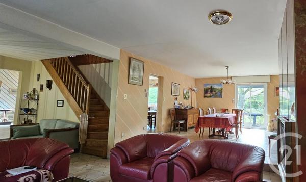 Maison à vendre  8 pièces - 300 m 2   MONTLUCON  - 03