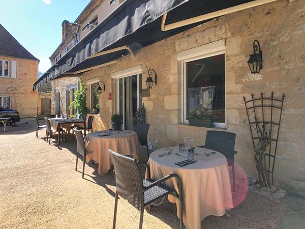 Restaurant renommé avec logement