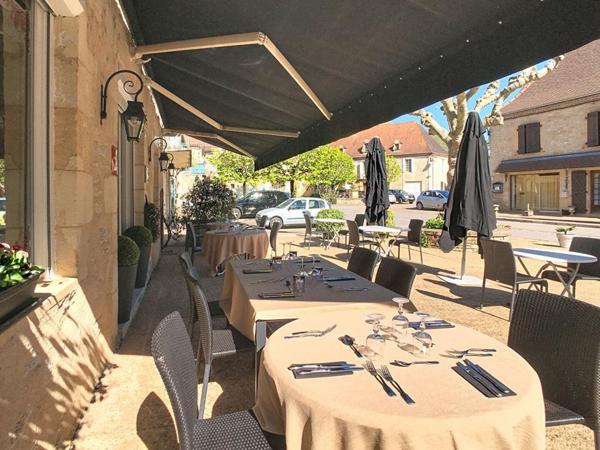 Restaurant renommé avec logement