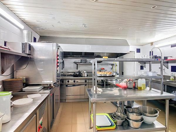 Restaurant renommé avec logement