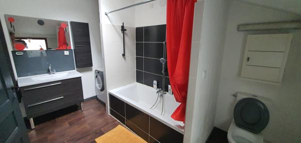 Appartement T3 en duplex entièrement rénové au coeur de Bayonne