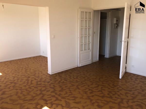 APPARTEMENT T4 A LOUER - BLOIS - 2 CHBS (POSS. 3) - CAVE, FACILITE DE STATIONNEMENT