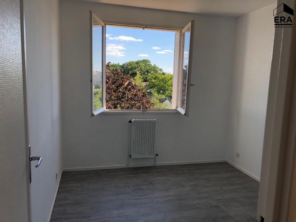 APPARTEMENT T4 A LOUER - BLOIS - 2 CHBS (POSS. 3) - CAVE, FACILITE DE STATIONNEMENT