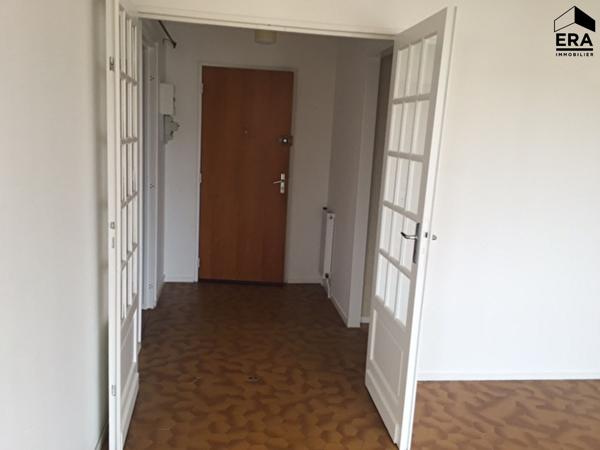 APPARTEMENT T4 A LOUER - BLOIS - 2 CHBS (POSS. 3) - CAVE, FACILITE DE STATIONNEMENT