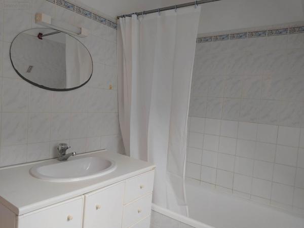 Maison à louer à Tinchebray Bocage dans l'Orne (61800), ref : VLOCSTCORNIER