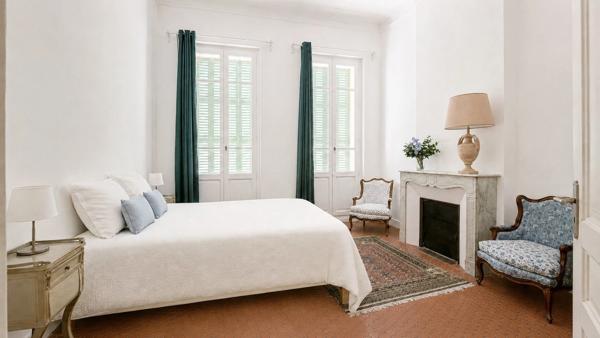 SALON-DE-PROVENCE (13) | Grande maison de maître de près de 300 m² avec jardin et piscine (chauffée) en cœur de ville