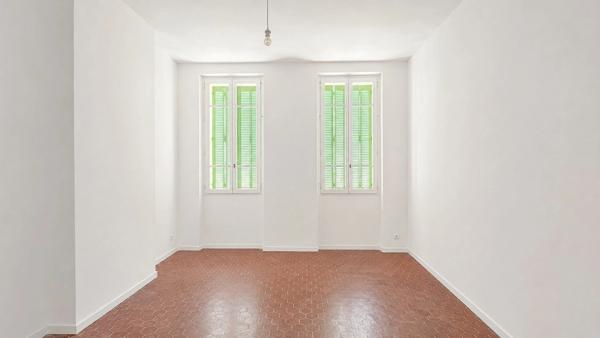 SALON-DE-PROVENCE (13) | Grande maison de maître de près de 300 m² avec jardin et piscine (chauffée) en cœur de ville