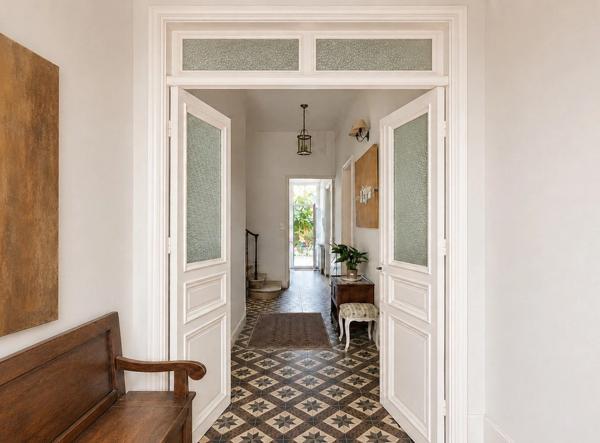 SALON-DE-PROVENCE (13) | Grande maison de maître de près de 300 m² avec jardin et piscine (chauffée) en cœur de ville