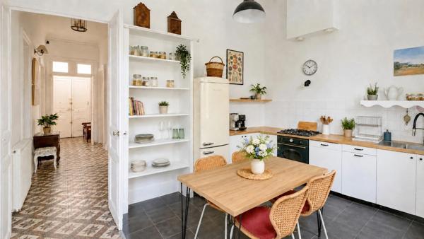 SALON-DE-PROVENCE (13) | Grande maison de maître de près de 300 m² avec jardin et piscine (chauffée) en cœur de ville