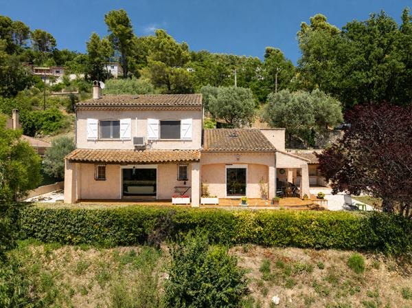 A VENDRE EN EXCLUSIVITE à Draguignan - Maison 4 pièces Lumineuse et calme avec belle vue