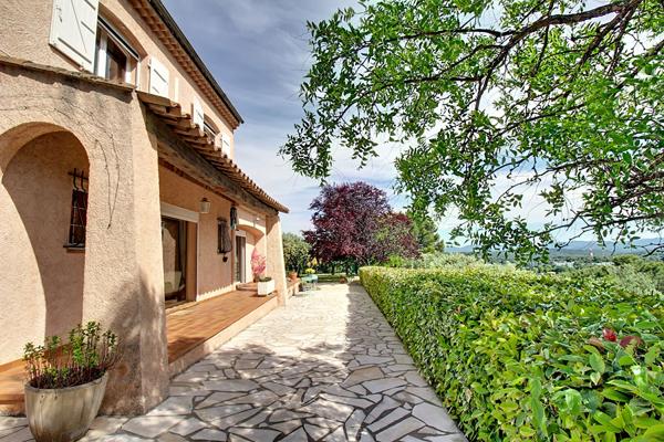 A VENDRE EN EXCLUSIVITE à Draguignan - Maison 4 pièces Lumineuse et calme avec belle vue