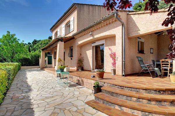 A VENDRE EN EXCLUSIVITE à Draguignan - Maison 4 pièces Lumineuse et calme avec belle vue