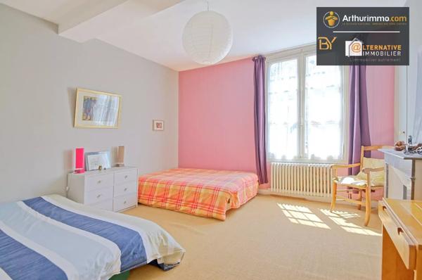 Vente Propriété 12 pièces 292 m2 à Vihiers