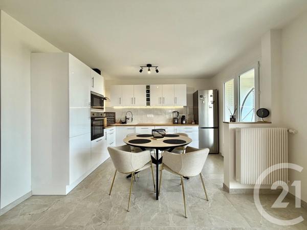 Appartement à vendre  4 pièces - 70,15 m 2   YZEURE  - 03