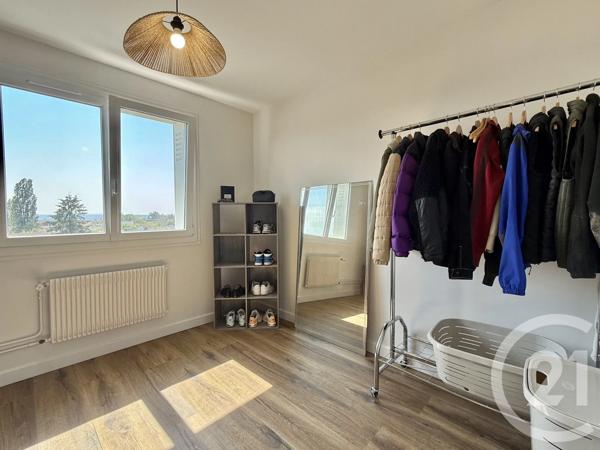 Appartement à vendre  4 pièces - 70,15 m 2   YZEURE  - 03