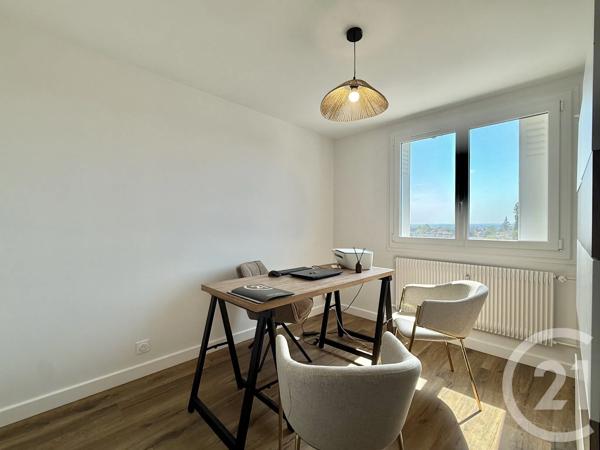 Appartement à vendre  4 pièces - 70,15 m 2   YZEURE  - 03