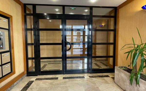 Appartement à vendre    4 pièces • 92,13 m2 Paris 12