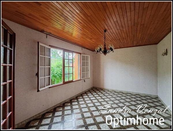 EXCLUSIVITÉ – MAISON de PLAIN PIED avec JARDIN, VERANDA, CAVE et GARAGE au cœur de la Provence