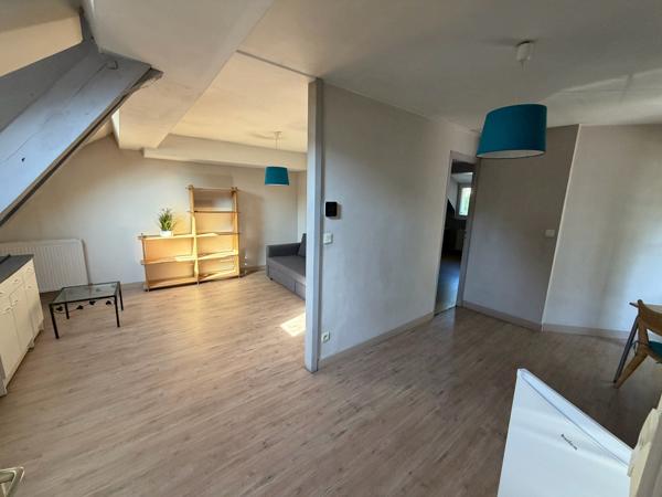 CHATELLERAULT - APPARTEMENT F2 meublé