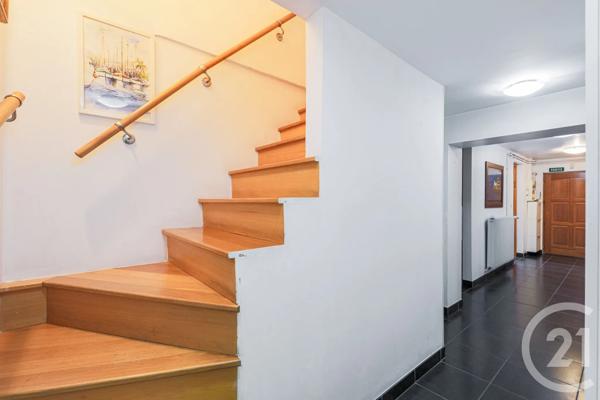Maison à vendre  9 pièces - 220,21 m 2   GRENOBLE  - 38