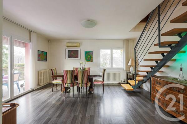 Maison à vendre  9 pièces - 220,21 m 2   GRENOBLE  - 38