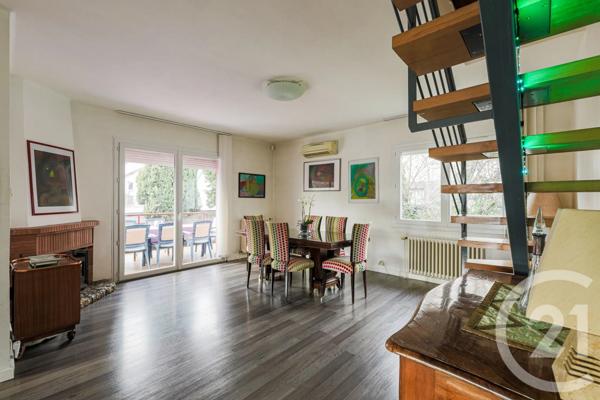 Maison à vendre  9 pièces - 220,21 m 2   GRENOBLE  - 38
