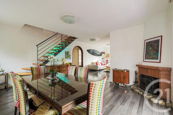 Maison à vendre  9 pièces - 220,21 m 2   GRENOBLE  - 38