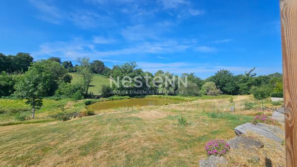 A Ayrens, 25 min d'Aurillac, à vendre Maison de plain-pied de type 5, avec garage, sur terrain de 6500m².
