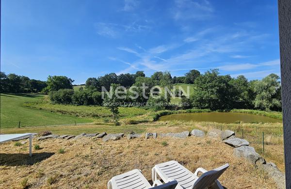 A Ayrens, 25 min d'Aurillac, à vendre Maison de plain-pied de type 5, avec garage, sur terrain de 6500m².