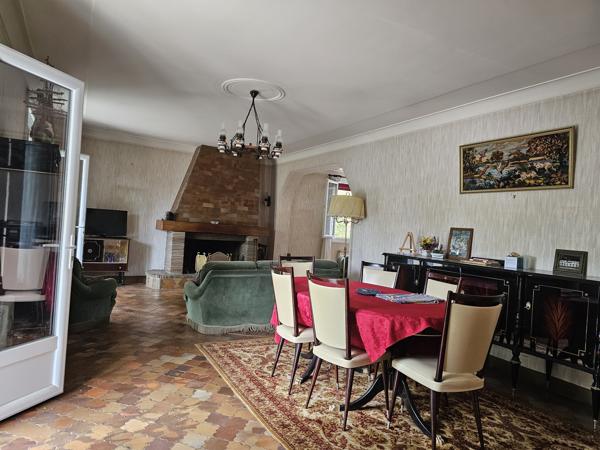 Maison sur sous sol, 3 chambres, jardin .