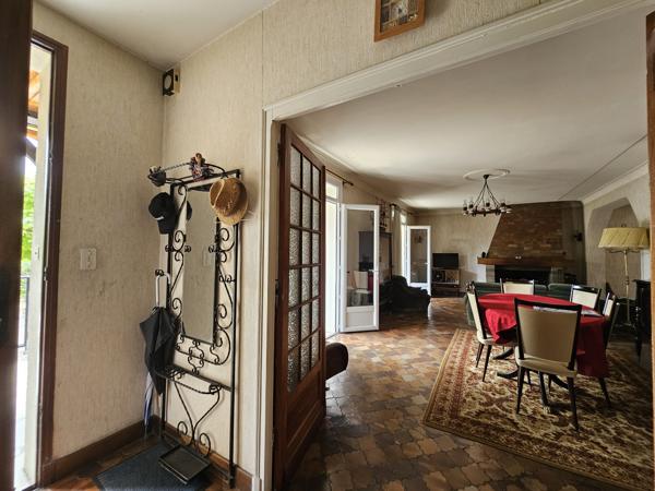 Maison sur sous sol, 3 chambres, jardin .