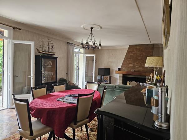 Maison sur sous sol, 3 chambres, jardin .
